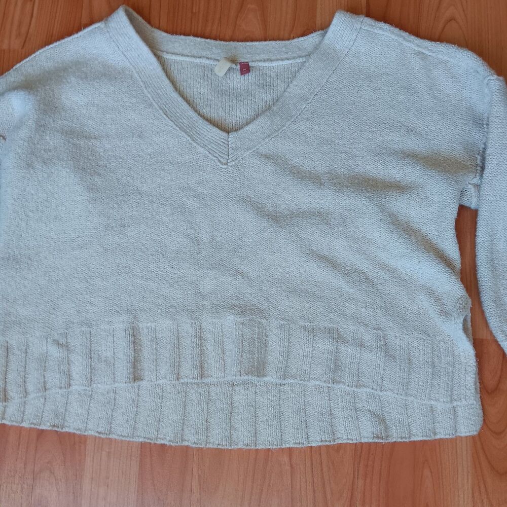Pilcro Cropped V Neck Oatmeal Exposed Seam Sweater Preppy MP Tennis Old Money‎ - Picture 2 of 8